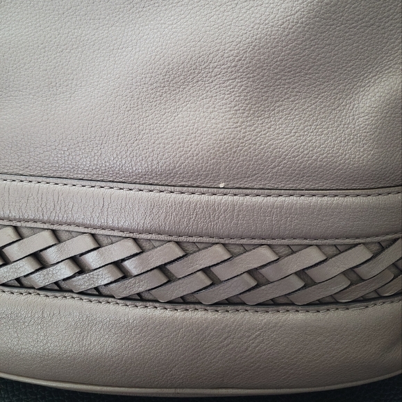 Michael Kors Gladstone Bucket Shoulder Bag TAUPE - Picture 9 of 10